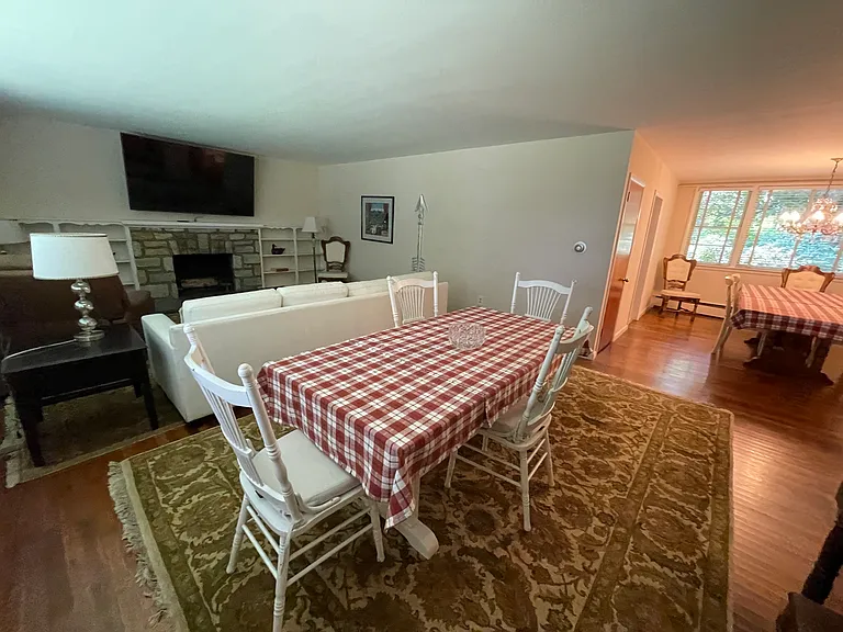 906 S Bellevue Ave — Photo 15