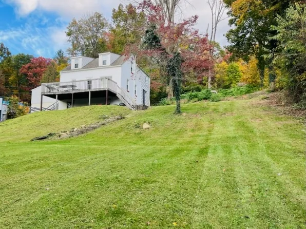 68 Lakeside Dr, Liberty Twp., NJ 07823