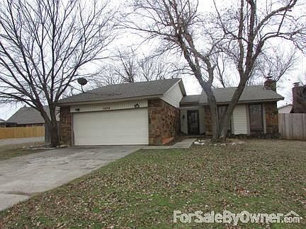 2nd image of 1424 Venus Cir