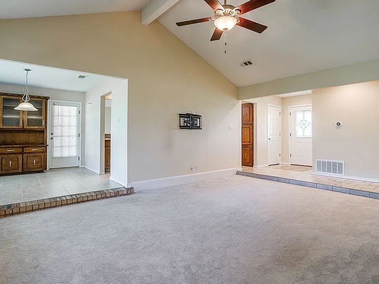 1804 Impala Dr — Photo 4