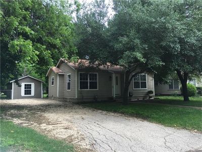 906 Fisher St, Taylor, TX, 76574