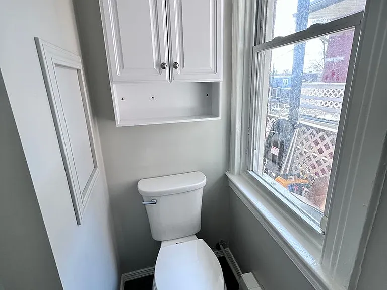 312 W North Street — Photo 8