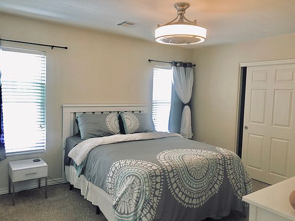 5th image of 8207 Golden Flowers St