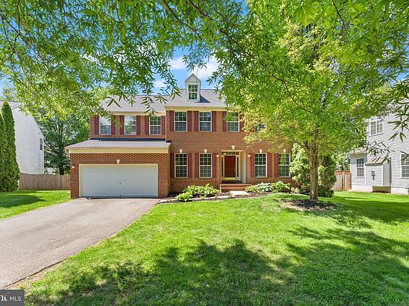 3rd image of 103 Bournville Ct SE