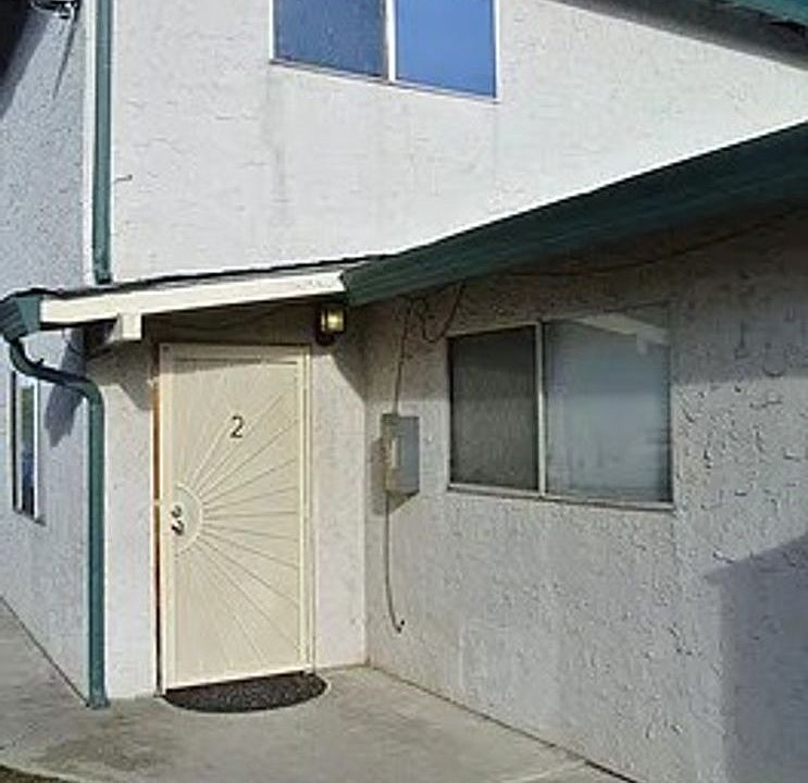 1st image of 1608 Sycamore Dr APT 2