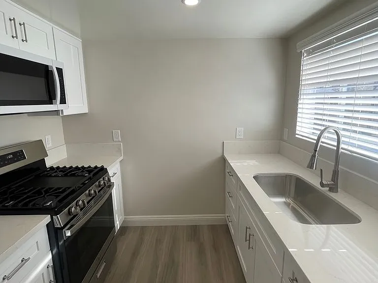 925 S Benito Ave — Photo 6