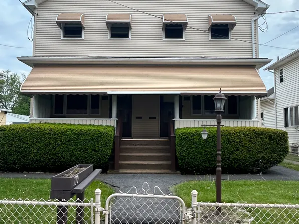 110 E Grant St, McAdoo, PA 18237
