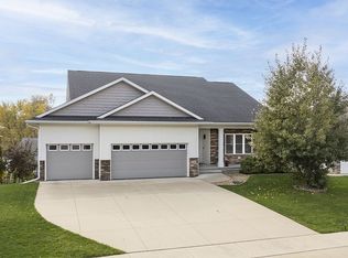 1945 Winterpark Pl, Coralville, IA 52241