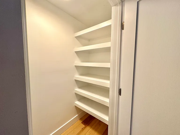 412 Main St #3 — Photo 8