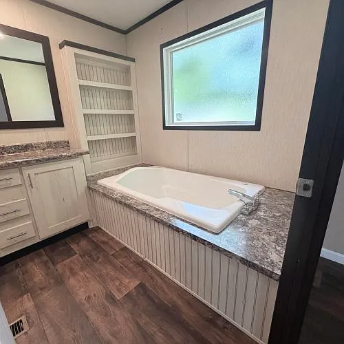 104 Robin Dr — Photo 10