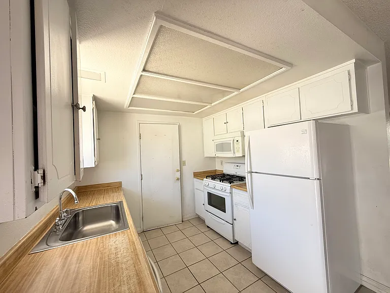 15739 Wanaque Rd #C — Photo 17