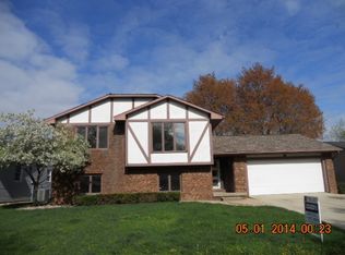 1030 Buckeye Ln, Decatur, IL 62521