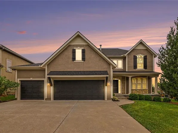10773 S Palisade St, Olathe, KS 66061