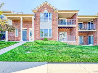 1828 Flagstone Cir, Rochester, MI 48307