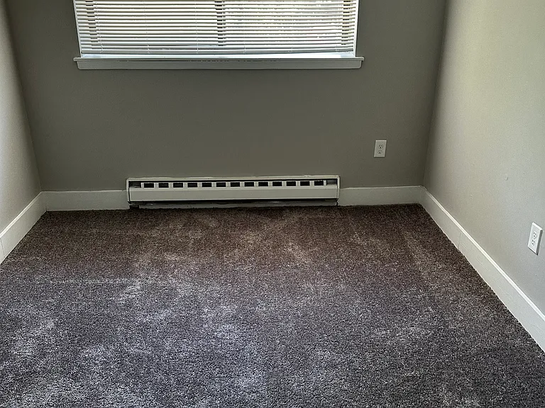 Cedar Square Apartments — Photo 6