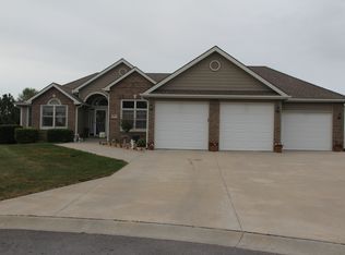1813 N 160th Cir, Basehor, KS 66007