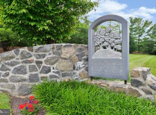 45 Greythorne Woods Cir, Wayne, PA 19087