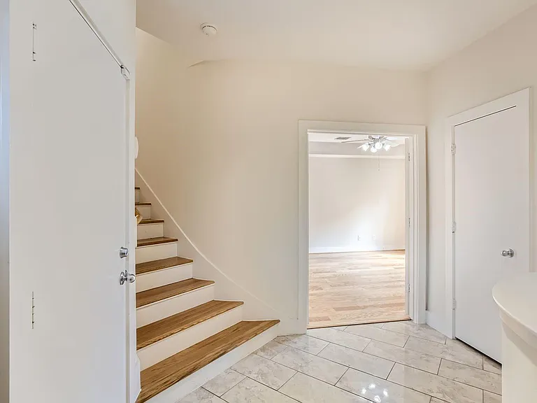 5830 Larkin St — Photo 3