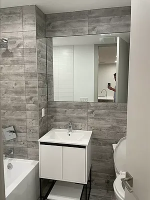 Rented by Reubel Group LLC | media 10