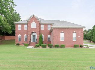 112 Rainbow Glen Cir, Madison, AL 35758