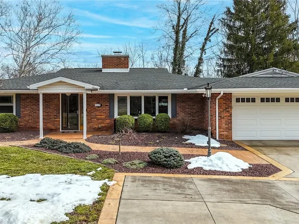 922 Glendale Rd, Marietta, OH 45750