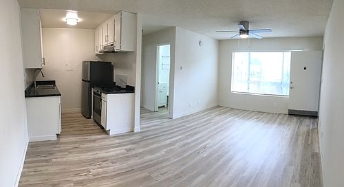 2nd image of 2418 Federal Ave APT 4