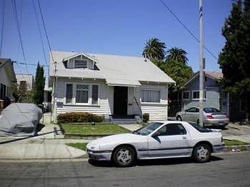 1st image of 727 W 52nd Pl