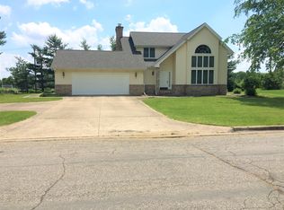 1425 W Rishel Rd, Sturgis, MI 49091