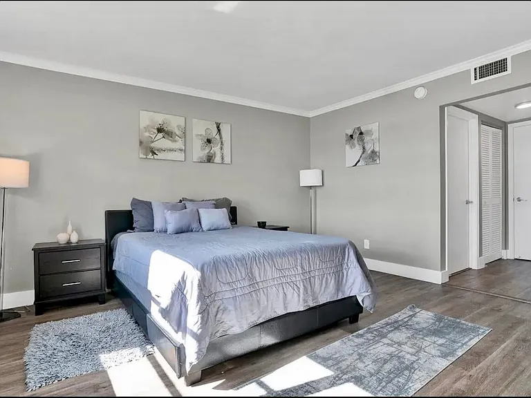 300 Croton Ave #102 — Photo 10