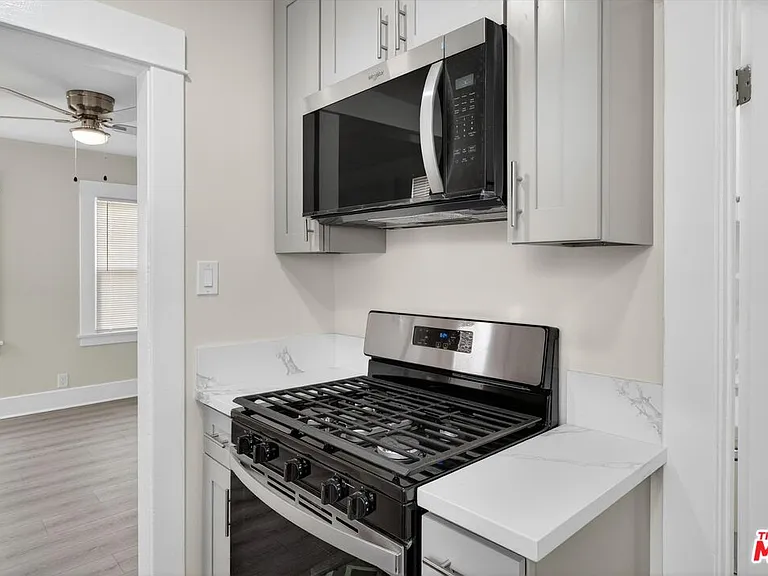 5008 S Wilton Pl — Photo 17