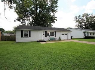 2010 E C St, Belleville, IL 62221