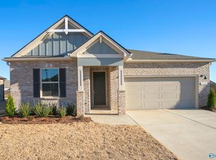 104 Cavern Ct, Huntsville, AL 35811