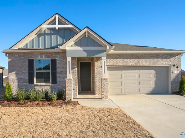104 Cavern Ct, Huntsville, AL 35811