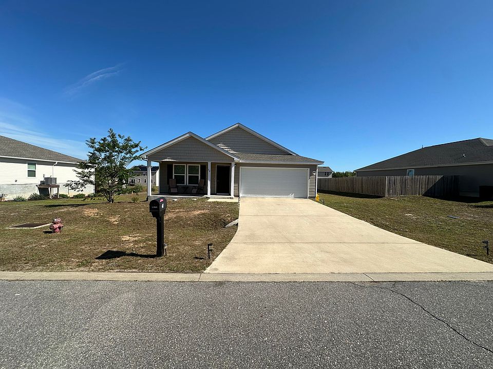 1st image of 26 Lockwood Way W