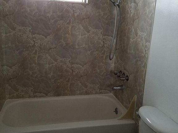 4th image of 16613 1/2 Estrella Ave