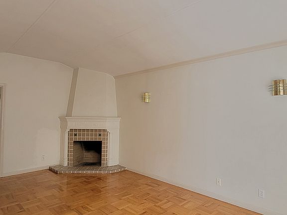 3rd image of 638 Niagara Ave