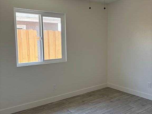 3rd image of 17147 Orange Way