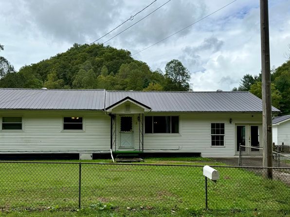 778 Upper Blackberry Rd, Ransom, KY 41558