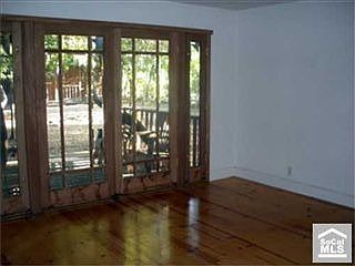 4th image of 812 E Heim Ave