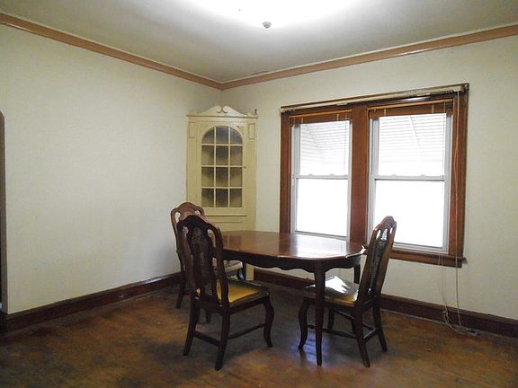 4th image of 3912 Van Buren St