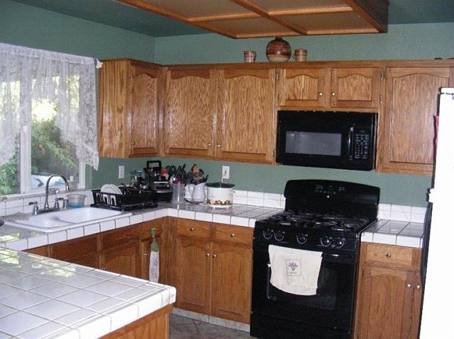2nd image of 1688 Avenue A
