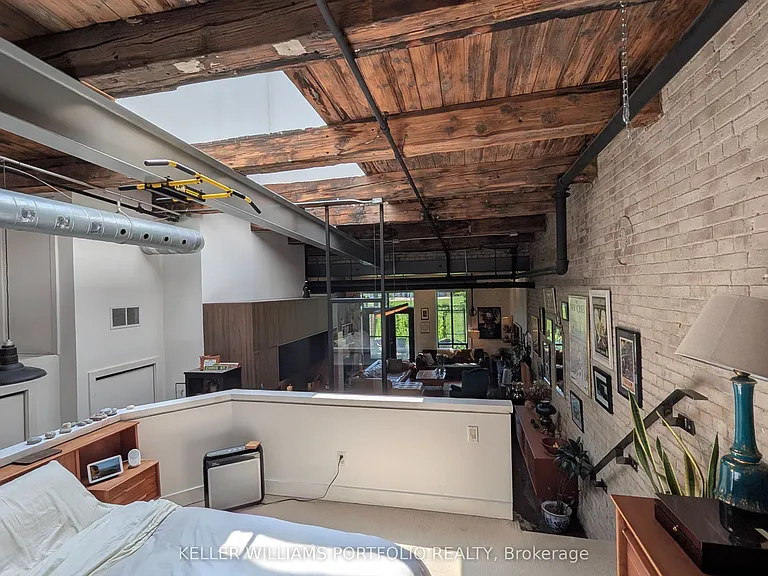347 Sorauren Ave #122 — Photo 18