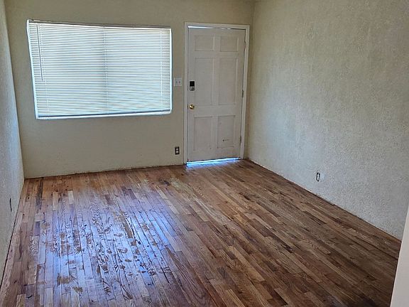 5th image of 601 Valencia Dr SE APT B