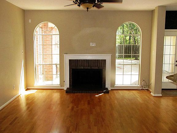 Family room with TV connections over th fireplace.