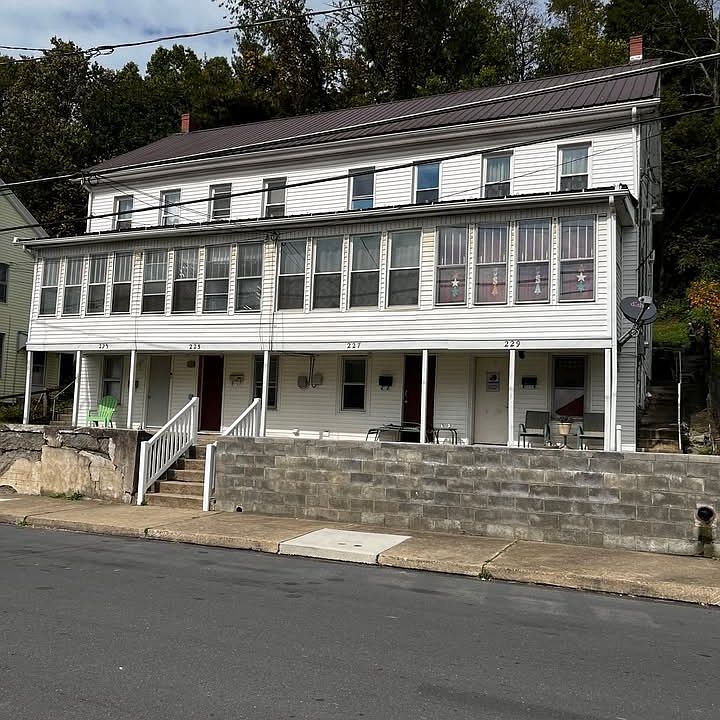 1st image of 229 Main St