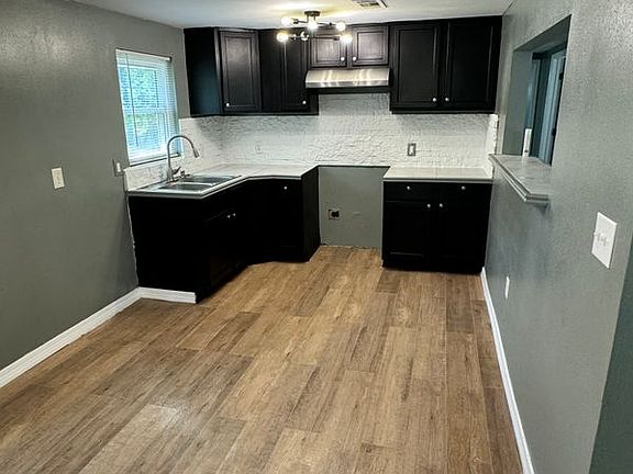 3rd image of 48071 Louisiana #1065