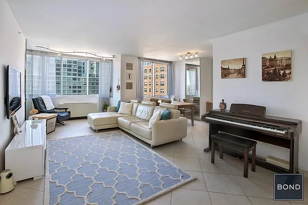 Sold by Bond New York | media 26