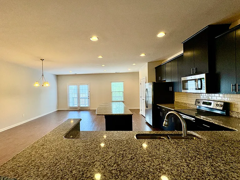 4052 Zilker Park Dr — Photo 10