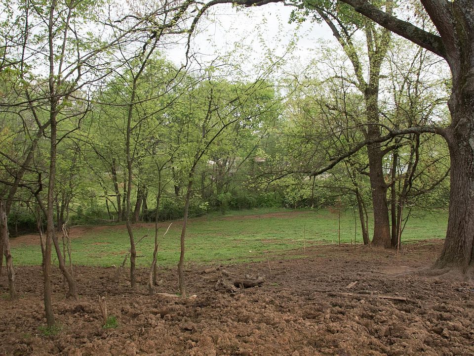 2nd image of 1 Big Springs Rd