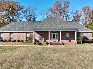 109 Grande Oaks Dr, Terry, MS 39170